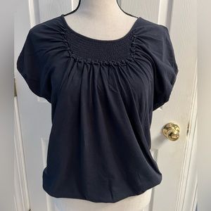Women’ girls navy blue shirt with elastic waist size medium